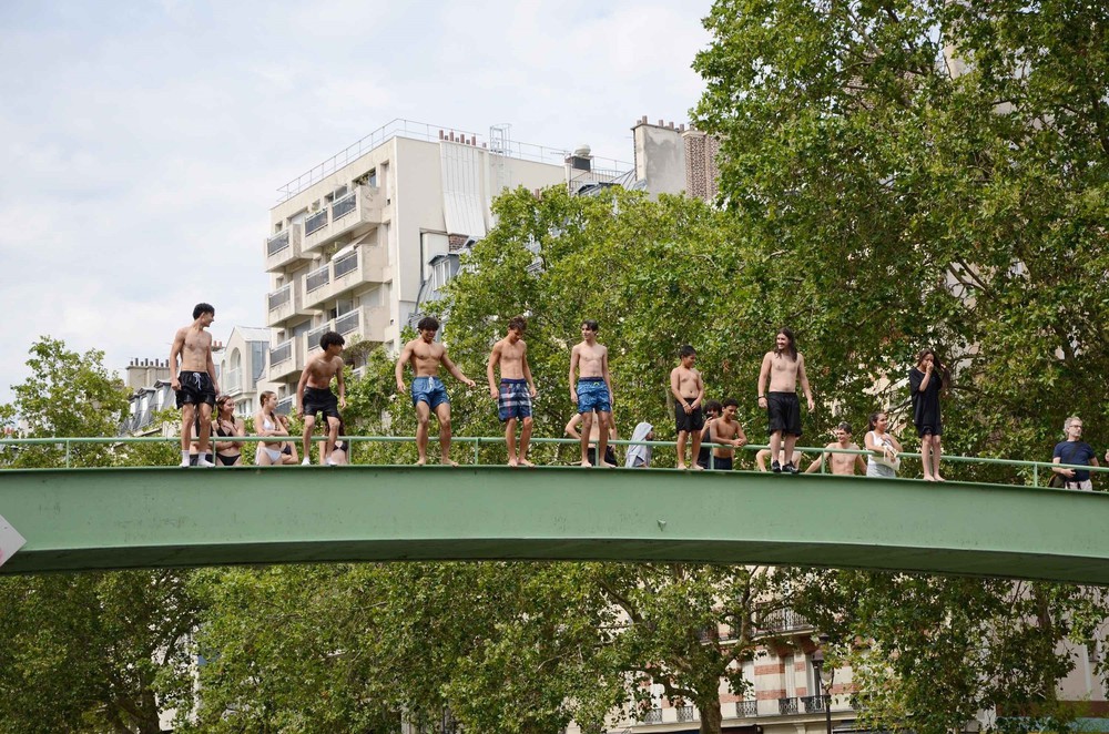 Pháp: Người dân Paris đổ xô đi tắm sông giải nhiệt giữa nắng nóng - Ảnh 2.