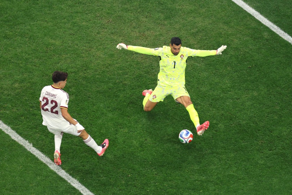 Tin chuyển nhượng hôm nay 15/7: MU đón thêm tân binh, Đội bóng Anh tiếp tục tậu sao World Cup - Ảnh 4.