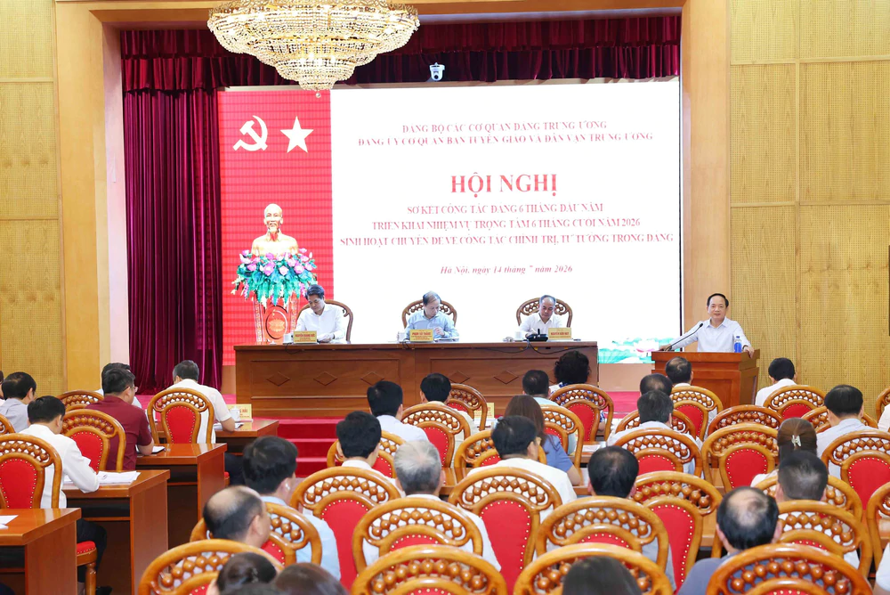 Trưởng Ban Tuyên giáo và Dân vận Trung ương: Tiên phong đi đầu trong công tác chính trị, tư tưởng - Ảnh 1. Trưởng Ban Tuyên giáo và Dân vận Trung ương: Tiên phong đi đầu trong công tác chính trị, tư tưởng - Ảnh 1.