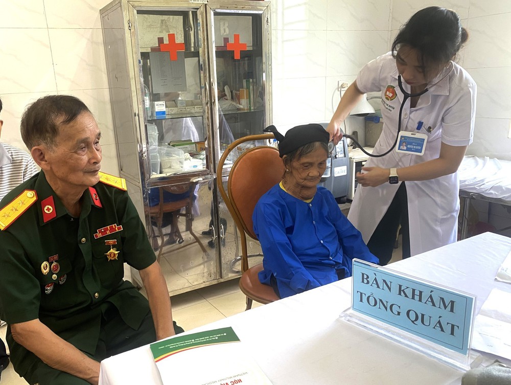 Lan tỏa thông điệp “Tiếp nối huyền thoại - Khát vọng non sông” từ Nghĩa trang Liệt sĩ quốc gia Vị Xuyên - Ảnh 3. Lan tỏa thông điệp “Tiếp nối huyền thoại - Khát vọng non sông” từ Nghĩa trang Liệt sĩ quốc gia Vị Xuyên - Ảnh 3.