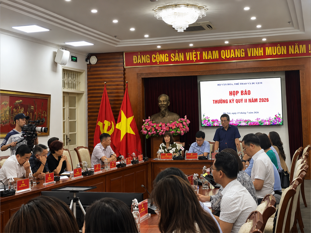 Bộ VHTTDL: Hoàn thiện thể chế để tạo động lực phát triển văn hóa và du lịch - Ảnh 1. Bộ VHTTDL: Hoàn thiện thể chế để tạo động lực phát triển văn hóa và du lịch - Ảnh 1.