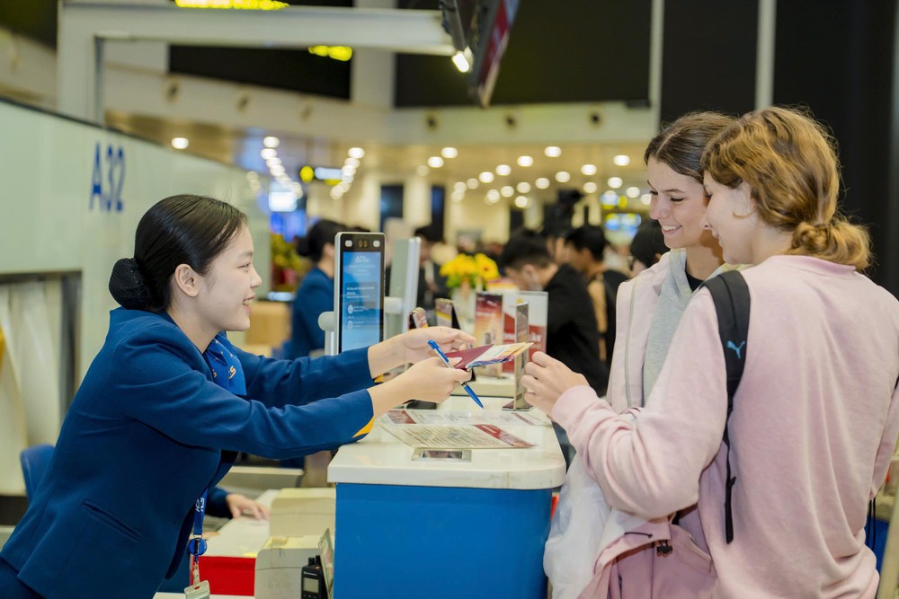 Bộ VHTTDL: Hoàn thiện thể chế để tạo động lực phát triển văn hóa và du lịch - Ảnh 2. Bộ VHTTDL: Hoàn thiện thể chế để tạo động lực phát triển văn hóa và du lịch - Ảnh 2.