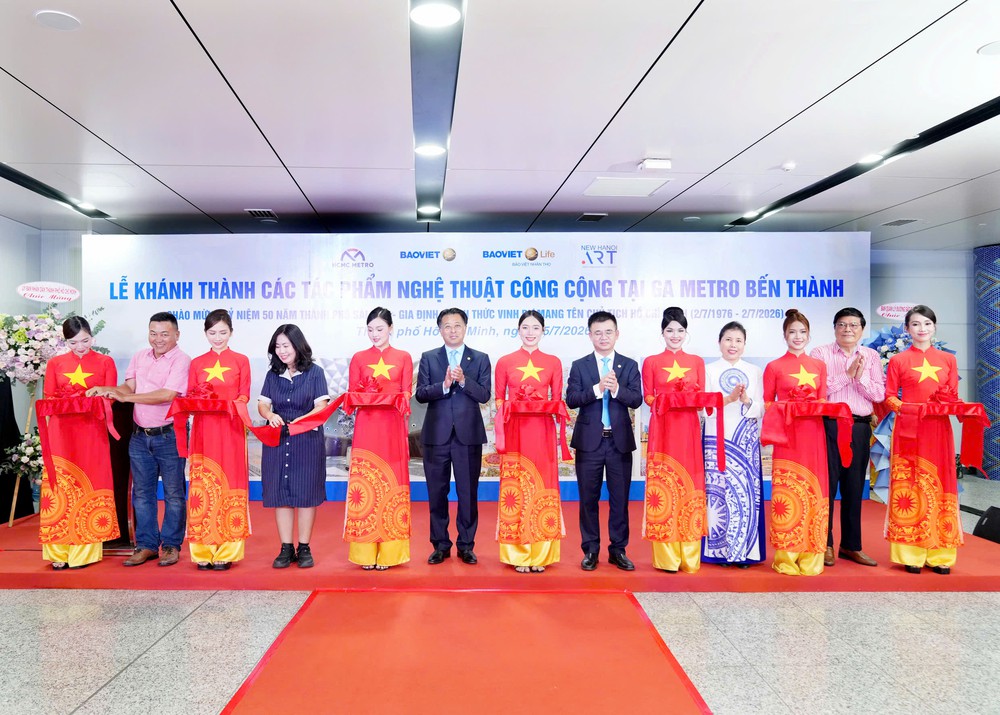 Tháp đồng hồ gốm tại Metro Bến Thành: Thêm điểm nhất kiến trúc cho không gian công cộng - Ảnh 3. Tháp đồng hồ gốm tại Metro Bến Thành: Thêm điểm nhất kiến trúc cho không gian công cộng - Ảnh 3.