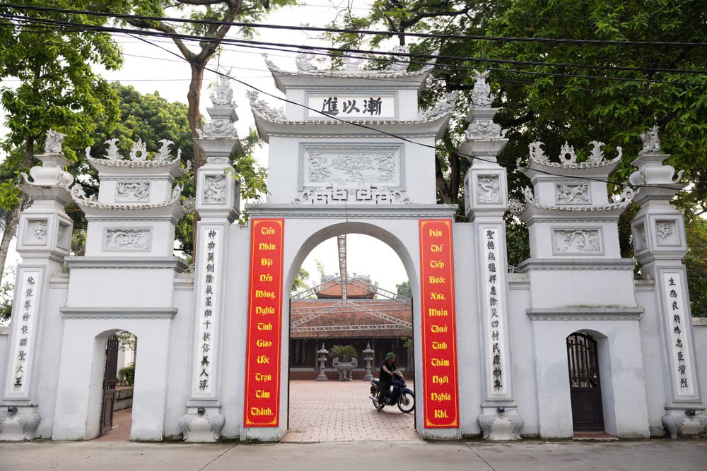 Khai thác tiềm năng du lịch của Vạn Phúc - ngôi làng cổ độc đáo ven sông Hồng - Ảnh 1.