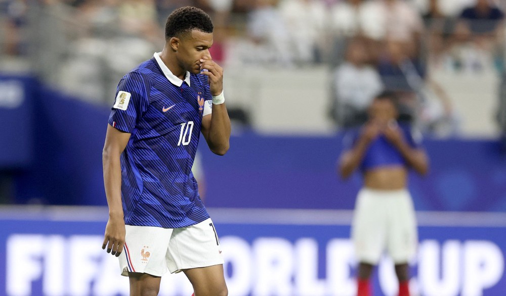 Báo Pháp chỉ trích dữ dội Dembele, Mbappe, chấm điểm 2 cho cầu thủ khiến Les Bleus sụp đổ - Ảnh 3. Báo Pháp chỉ trích dữ dội Dembele, Mbappe, chấm điểm 2 cho cầu thủ khiến Les Bleus sụp đổ - Ảnh 3.