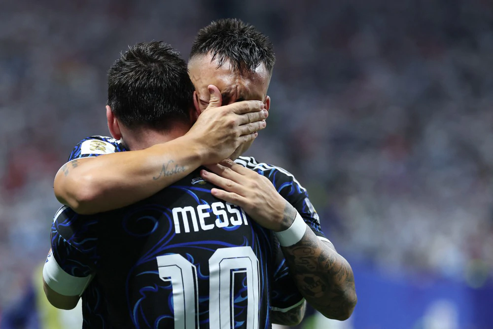 VIDEO clip bàn thắng trận Anh vs Argentina (bán kết World Cup 2026) - Ảnh 2. VIDEO clip bàn thắng trận Anh vs Argentina (bán kết World Cup 2026) - Ảnh 2.