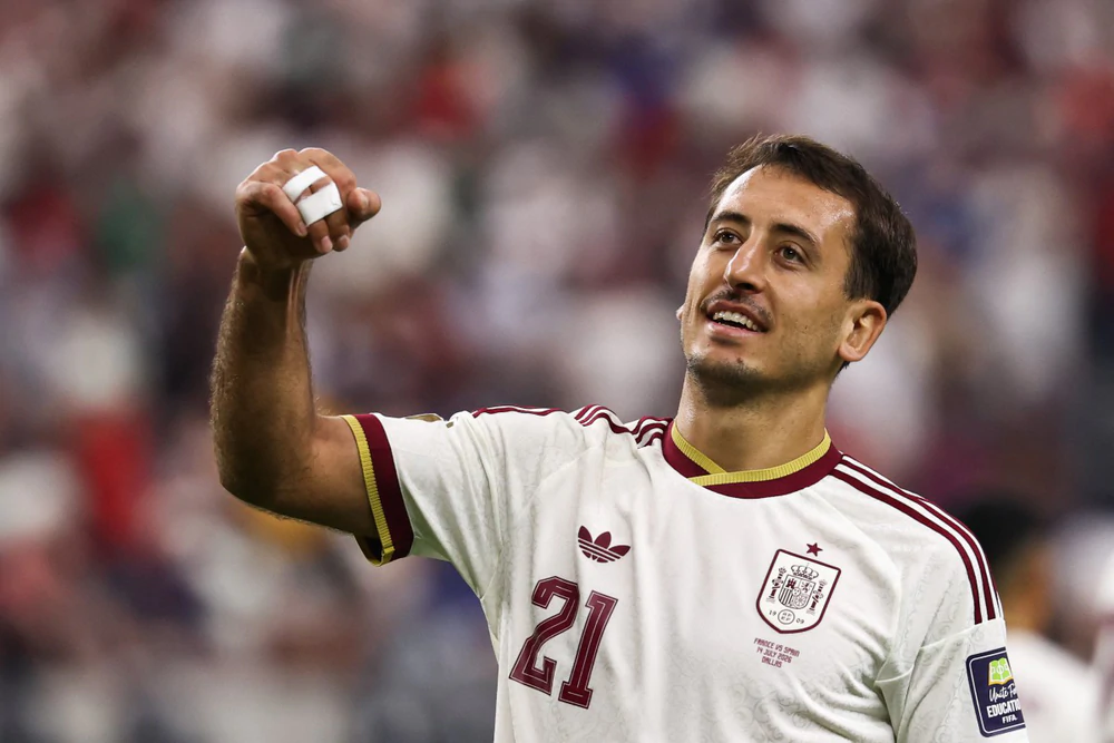 Mikel Oyarzabal: Người hùng thầm lặng đã bước ra ánh sáng - Ảnh 1. Mikel Oyarzabal: Người hùng thầm lặng đã bước ra ánh sáng - Ảnh 1.