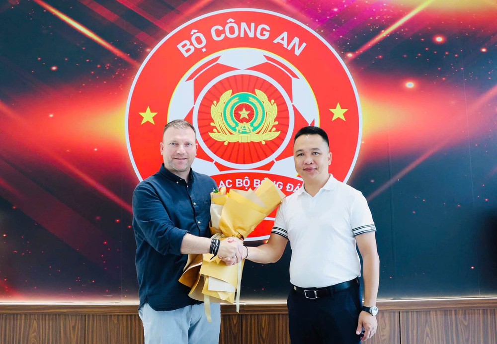 HLV Arthur Diles chính thức dẫn dắt CLB Công an TP.HCM - Ảnh 1. HLV Arthur Diles chính thức dẫn dắt CLB Công an TP.HCM - Ảnh 1.