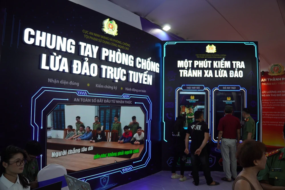 Từ những cú chuyển khoản vô thức đến "lá chắn" cảnh báo sớm - Ảnh 1. Từ những cú chuyển khoản vô thức đến "lá chắn" cảnh báo sớm - Ảnh 1.