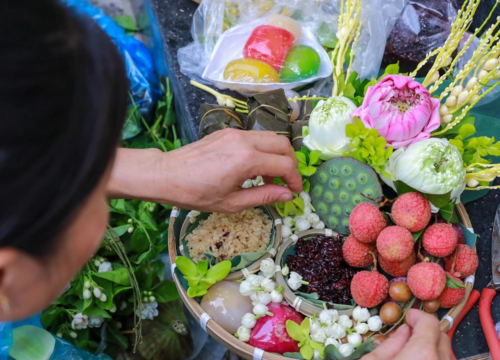 Hà Nội yêu cầu kiểm tra nguồn gốc hoa quả tại chợ đầu mối lớn nhất - Ảnh 2. Hà Nội yêu cầu kiểm tra nguồn gốc hoa quả tại chợ đầu mối lớn nhất - Ảnh 2.