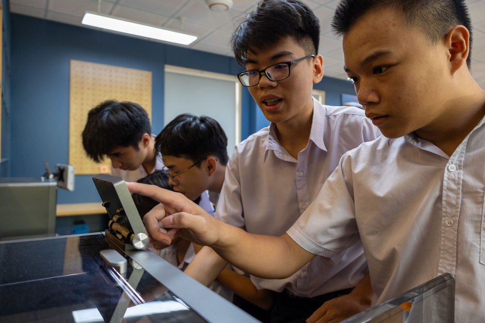 Tuyển sinh đại học 2026: Các ngành kỹ thuật, công nghệ "hút" thí sinh - Ảnh 2. Tuyển sinh đại học 2026: Các ngành kỹ thuật, công nghệ "hút" thí sinh - Ảnh 2.