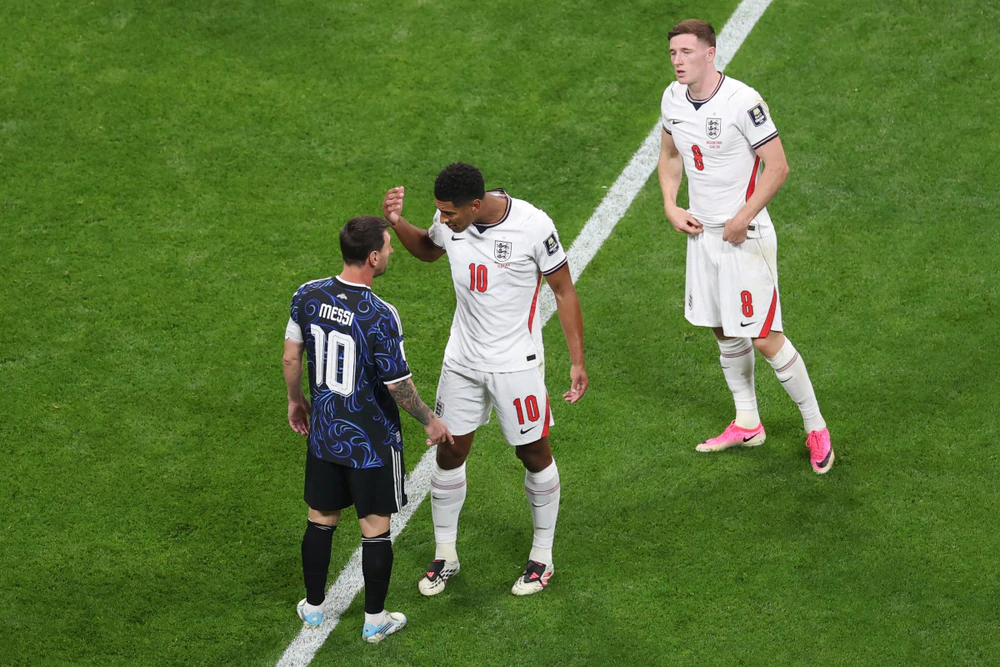 Messi và Bellingham lời qua tiếng lại trong trận bán kết World Cup 2026 - Ảnh 1. Messi và Bellingham lời qua tiếng lại trong trận bán kết World Cup 2026 - Ảnh 1.