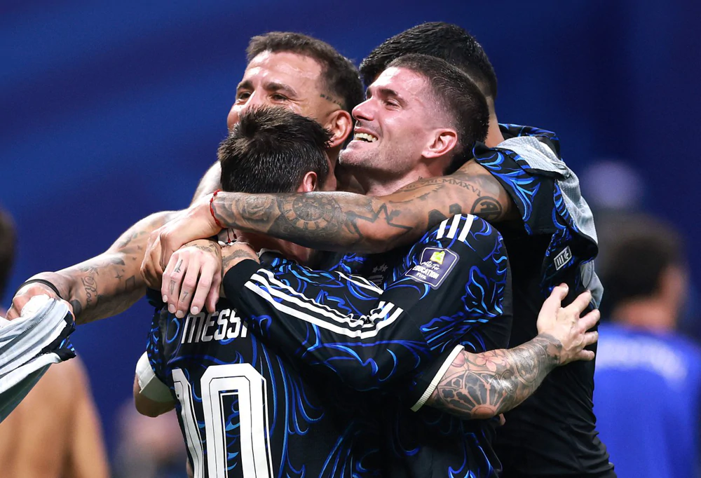 15 phút dạt biên của Messi tạo nên chiến thắng kỳ vĩ - Ảnh 3. 15 phút dạt biên của Messi tạo nên chiến thắng kỳ vĩ - Ảnh 3.