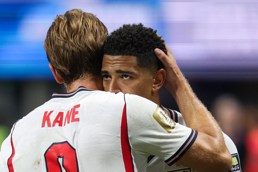 Đoản khúc World Cup: Đứng dậy và hát giữa tàn tro - Ảnh 2. Đoản khúc World Cup: Đứng dậy và hát giữa tàn tro - Ảnh 2.