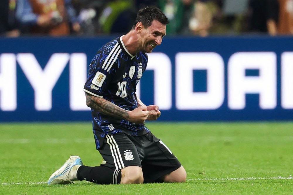Cà phê World Cup: Messi “đi bộ” đến chung kết bằng cơ thể đặc biệt - Ảnh 1. Cà phê World Cup: Messi “đi bộ” đến chung kết bằng cơ thể đặc biệt - Ảnh 1.