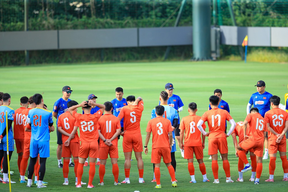 Đội tuyển Việt Nam trước thềm ASEAN Cup 2026: Diện mạo mới, kỳ vọng mới - Ảnh 1. Đội tuyển Việt Nam trước thềm ASEAN Cup 2026: Diện mạo mới, kỳ vọng mới - Ảnh 1.
