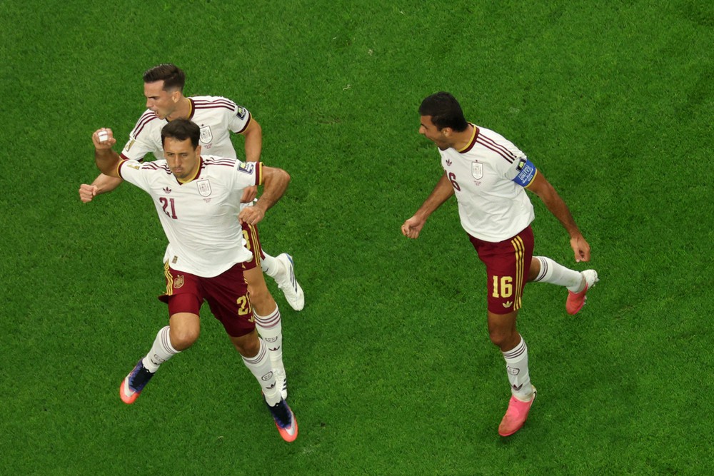 Nhận định Tây Ban Nha vs Argentina (2h, 20/7), chung kết World Cup 2026: Lực lượng, đối đầu, tỷ lệ chiến thắng - Ảnh 2. Nhận định Tây Ban Nha vs Argentina (2h, 20/7), chung kết World Cup 2026: Lực lượng, đối đầu, tỷ lệ chiến thắng - Ảnh 2.