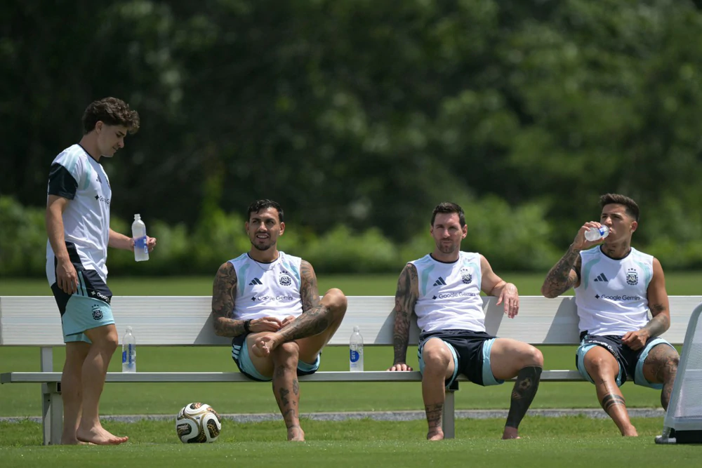 Argentina gặp khó vì thời tiết trước chung kết World Cup 2026. Ảnh: AFP/TTXVN