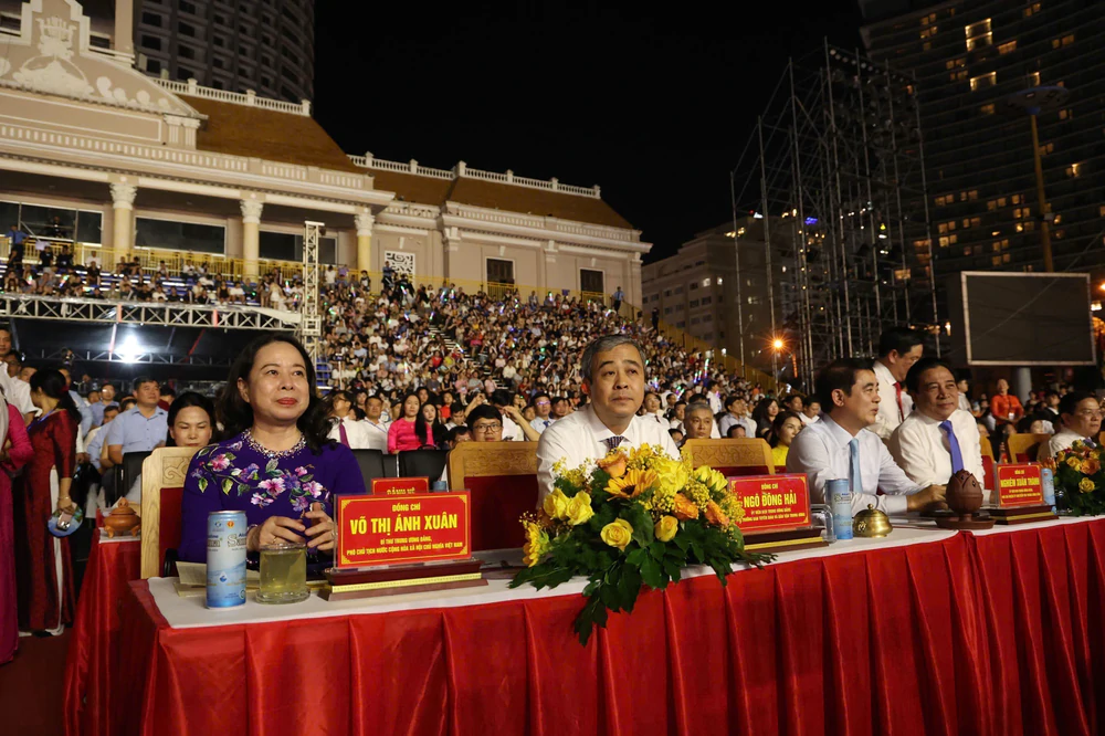 Phó Chủ tịch nước Võ Thị Ánh Xuân dự khai mạc Festival biển Khánh Hòa - Ảnh 2.