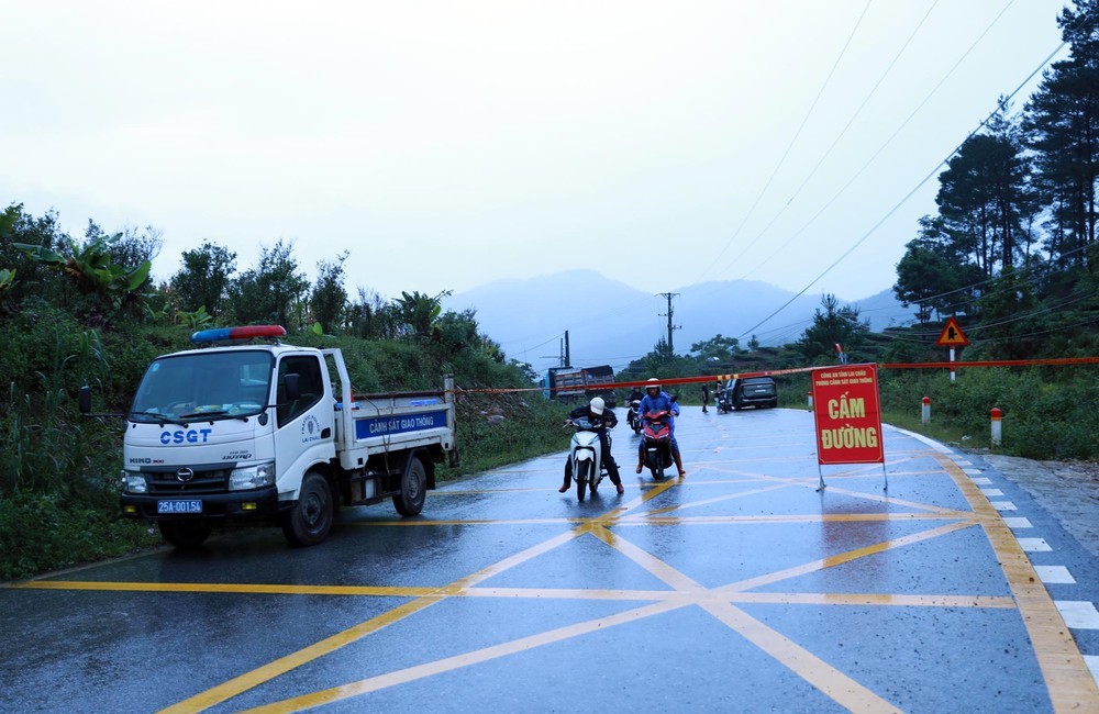 Lai Châu khẩn trương khắc phục hậu quả lũ quét tại xã Mường Than - Ảnh 8. Lai Châu khẩn trương khắc phục hậu quả lũ quét tại xã Mường Than - Ảnh 8.