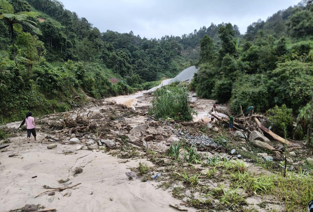 Lai Châu: Lũ quét, sạt lở làm nhiều nhà dân ở Mường Than bị lũ cuốn trôi - Ảnh 3. Lai Châu: Lũ quét, sạt lở làm nhiều nhà dân ở Mường Than bị lũ cuốn trôi - Ảnh 3.