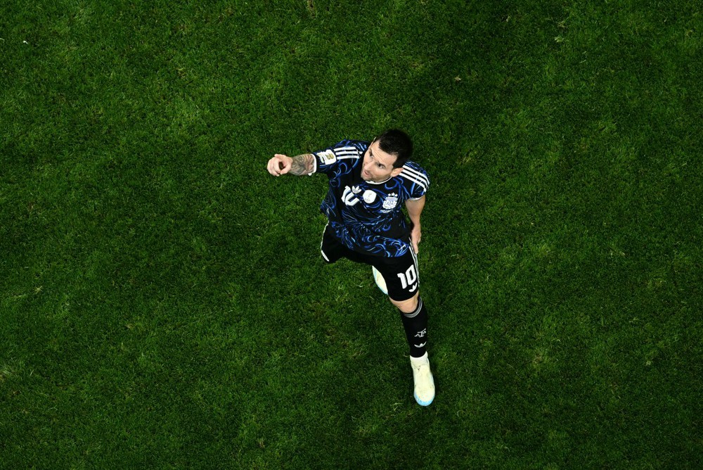 Messi đã vượt quá giới hạn bóng đá - Ảnh 1. Messi đã vượt quá giới hạn bóng đá - Ảnh 1.