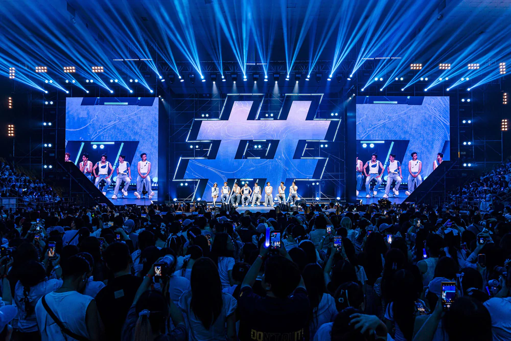 UPRIZE mang “Thăng” lên sân khấu fan meeting, hé lộ concert - Ảnh 1.