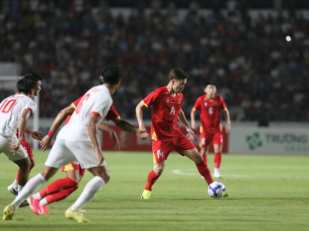 HLV Kim Sang Sik bất ngờ gặp khó với Hoàng Đức trước FIFA ASEAN Cup 2026 - Ảnh 1. HLV Kim Sang Sik bất ngờ gặp khó với Hoàng Đức trước FIFA ASEAN Cup 2026 - Ảnh 1.