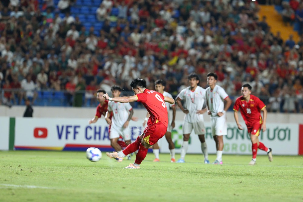 Thắng đậm Myanmar, đội tuyển Việt Nam vẫn còn những điểm yếu trước ASEAN Cup 2026 - Ảnh 4. Thắng đậm Myanmar, đội tuyển Việt Nam vẫn còn những điểm yếu trước ASEAN Cup 2026 - Ảnh 4.
