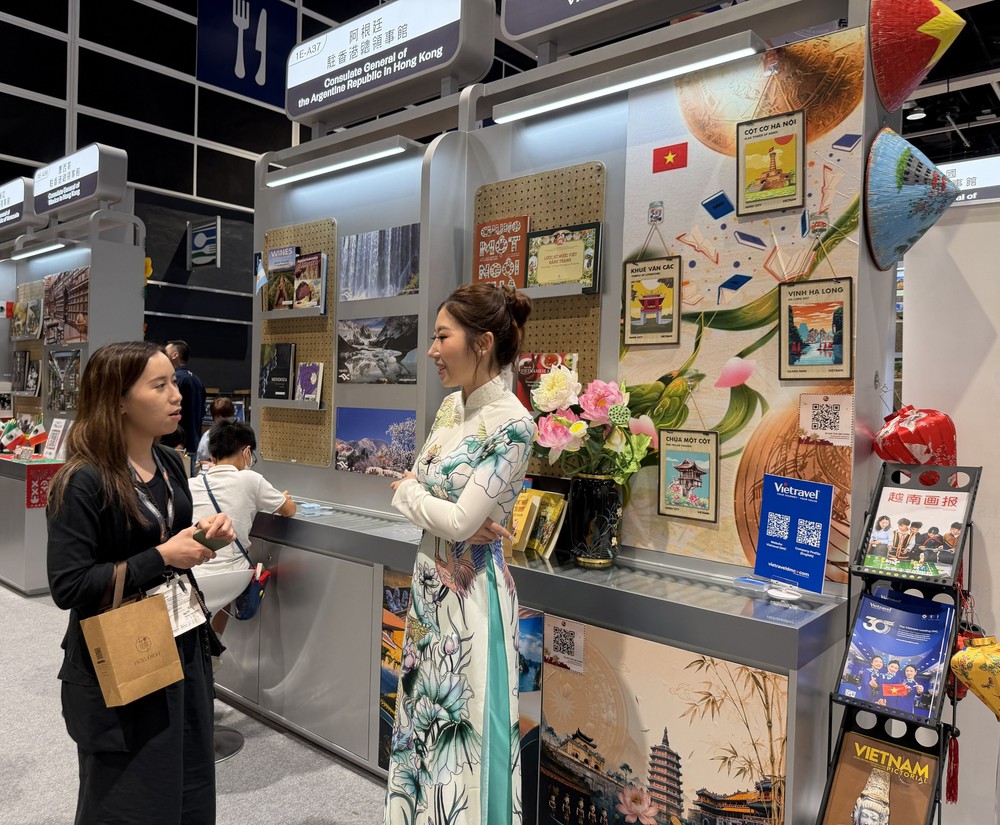 Dấu ấn văn hóa Việt Nam tại Hội chợ Sách Hong Kong (Trung Quốc) lần thứ 36 - Ảnh 5.