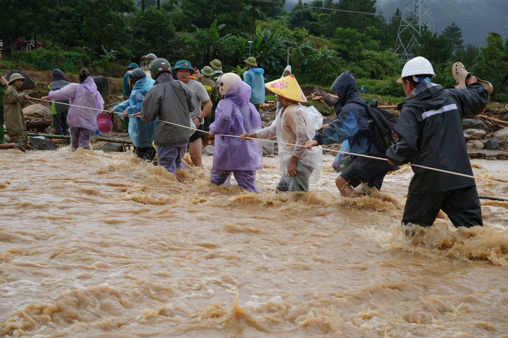 Tang thương Mường Than - Ảnh 6. Tang thương Mường Than - Ảnh 6.