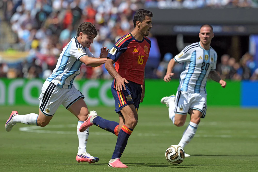 VTV6 VTV3 trực tiếp bóng đá Tây Ban Nha vs Argentina 02h00 hôm nay, chung kết World Cup 2026 - Ảnh 4. VTV6 VTV3 trực tiếp bóng đá Tây Ban Nha vs Argentina 02h00 hôm nay, chung kết World Cup 2026 - Ảnh 4.