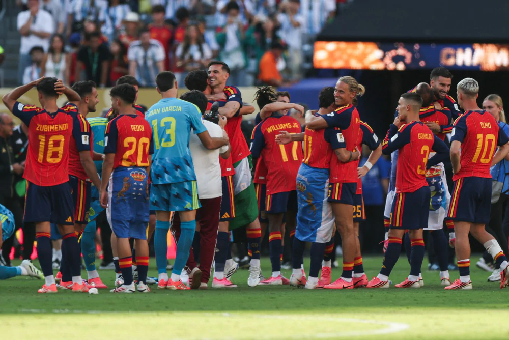 Chung kết World Cup 2026 gây tranh cãi nhất lịch sử vì show giữa hiệp - Ảnh 4. Chung kết World Cup 2026 gây tranh cãi nhất lịch sử vì show giữa hiệp - Ảnh 4.