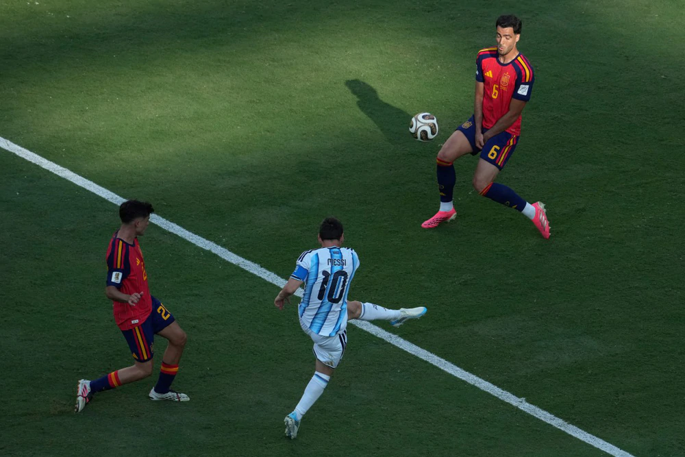 Chung kết World Cup 2026: Messi đã chơi một trong những trận "im lặng" nhất sự nghiệp - Ảnh 2. Chung kết World Cup 2026: Messi đã chơi một trong những trận "im lặng" nhất sự nghiệp - Ảnh 2.