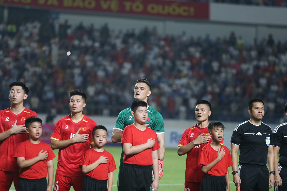 HLV Kim Sang Sik chọn Lê Giang để làm mới khung thành đội tuyển Việt Nam ở ASEAN Cup 2026 - Ảnh 1. HLV Kim Sang Sik chọn Lê Giang để làm mới khung thành đội tuyển Việt Nam ở ASEAN Cup 2026 - Ảnh 1.