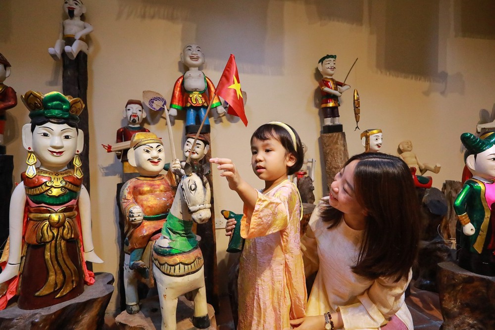 Điểm hẹn văn hoá đưa các giá trị truyền thống tới công chúng Thủ đô - Ảnh 3. Điểm hẹn văn hoá đưa các giá trị truyền thống tới công chúng Thủ đô - Ảnh 3.