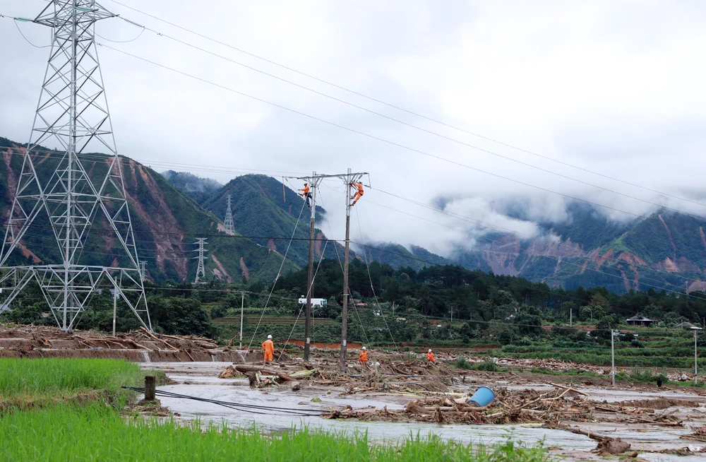 Lai Châu tập trung mọi nguồn lực khắc phục hậu quả lũ quét tại xã Mường Than - Ảnh 2. Lai Châu tập trung mọi nguồn lực khắc phục hậu quả lũ quét tại xã Mường Than - Ảnh 2.