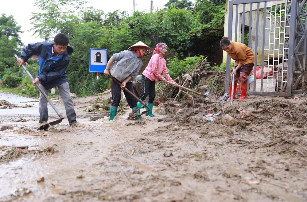 Lai Châu tập trung mọi nguồn lực khắc phục hậu quả lũ quét tại xã Mường Than - Ảnh 4. Lai Châu tập trung mọi nguồn lực khắc phục hậu quả lũ quét tại xã Mường Than - Ảnh 4.