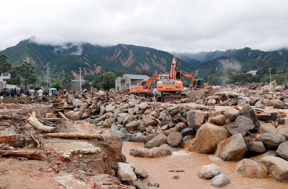 Lai Châu tập trung mọi nguồn lực khắc phục hậu quả lũ quét tại xã Mường Than - Ảnh 12. Lai Châu tập trung mọi nguồn lực khắc phục hậu quả lũ quét tại xã Mường Than - Ảnh 12.