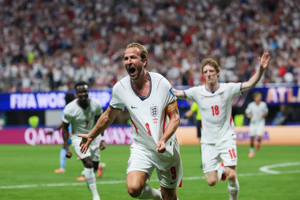 Thierry Henry: "Tôi sẽ gãy lưng nếu sút như Harry Kane" - Ảnh 2. Thierry Henry: "Tôi sẽ gãy lưng nếu sút như Harry Kane" - Ảnh 2.