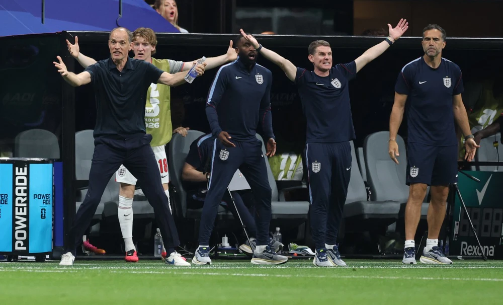 Thomas Tuchel tiết lộ "nước cờ thiên tài" của trợ lý giúp tuyển Anh ngược dòng kịch tính trước CHDC Congo - Ảnh 1. Thomas Tuchel tiết lộ "nước cờ thiên tài" của trợ lý giúp tuyển Anh ngược dòng kịch tính trước CHDC Congo - Ảnh 1.