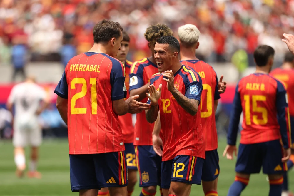 Tây Ban Nha hiên ngang vào vòng 16 đội World Cup 2026, chờ so tài Bồ Đào Nha - Ảnh 1. Tây Ban Nha hiên ngang vào vòng 16 đội World Cup 2026, chờ so tài Bồ Đào Nha - Ảnh 1.
