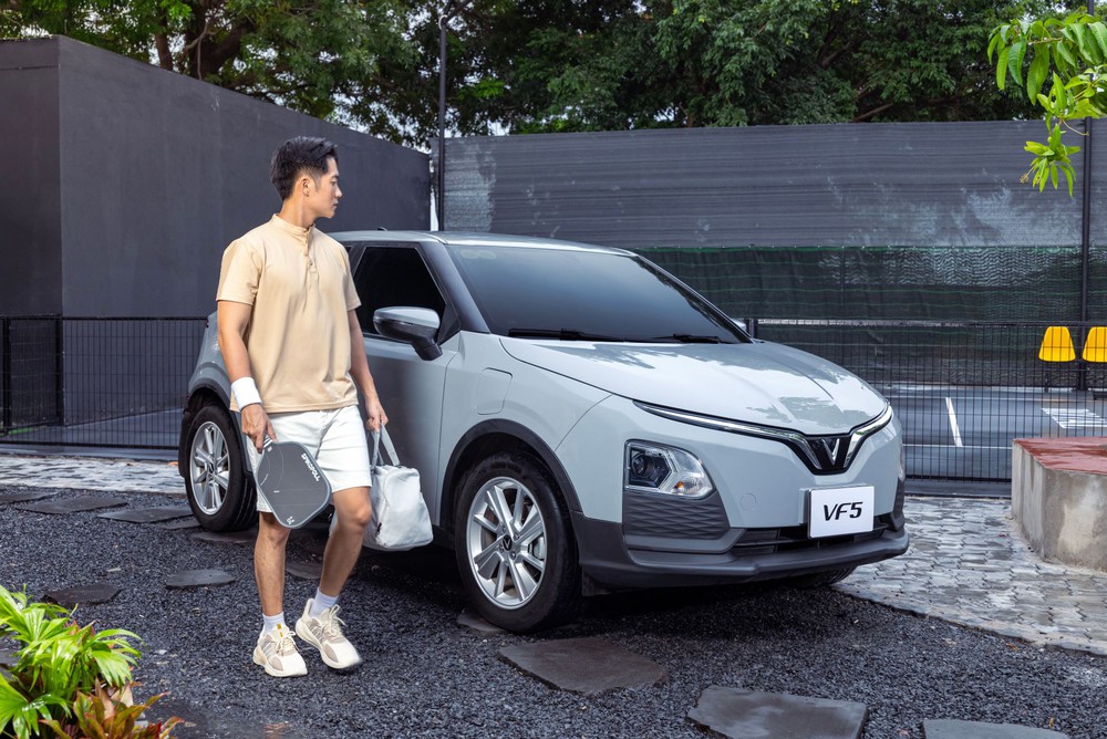 VinFast VF 5 ghi điểm nhờ chi phí bảo dưỡng "nhẹ tênh", bảo hành tới 7 năm - Ảnh 3. VinFast VF 5 ghi điểm nhờ chi phí bảo dưỡng "nhẹ tênh", bảo hành tới 7 năm - Ảnh 3.