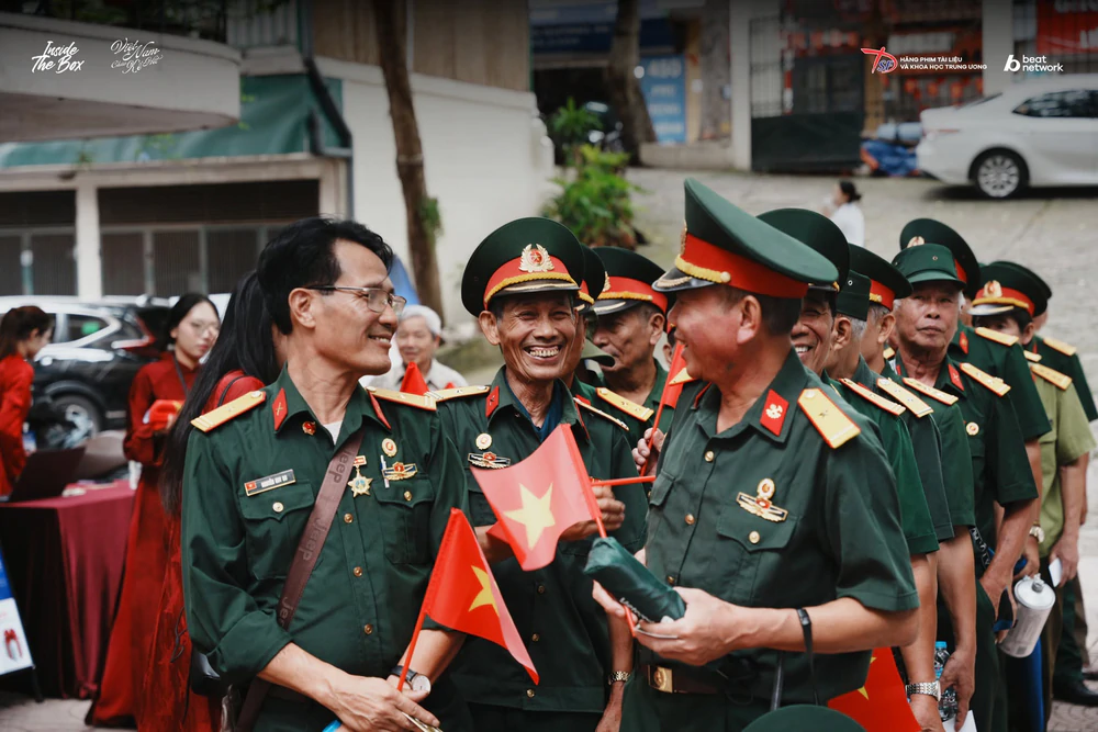 Đại diện Hãng phim Tài liệu & Khoa học Trung ương: Muốn đưa phim tài liệu về người lính đến gần giới trẻ hơn - Ảnh 4. Đại diện Hãng phim Tài liệu & Khoa học Trung ương: Muốn đưa phim tài liệu về người lính đến gần giới trẻ hơn - Ảnh 4.
