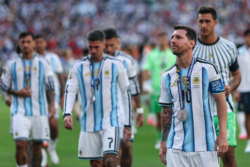 Argentina tự làm hoen ố hình ảnh của mình bằng sự cay cú - Ảnh 1. Argentina tự làm hoen ố hình ảnh của mình bằng sự cay cú - Ảnh 1.