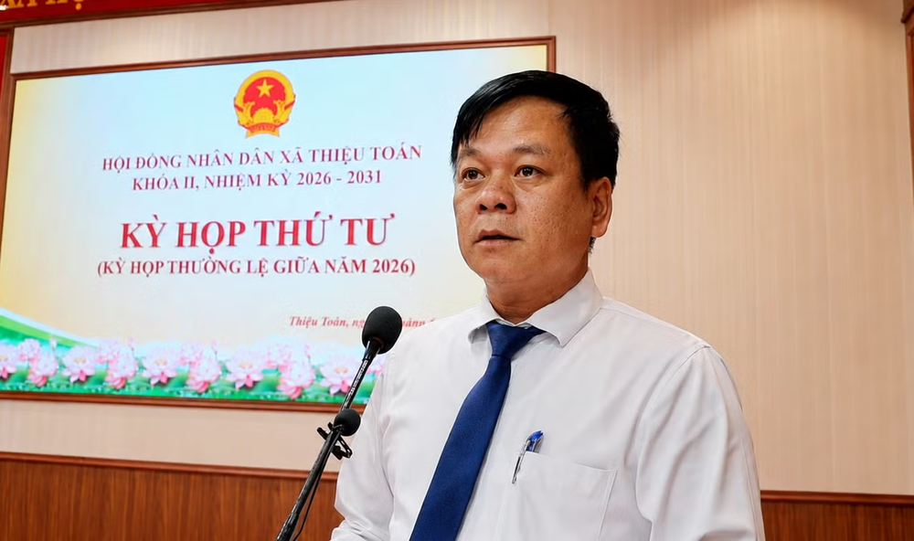 World Cup 2026: Cá độ bóng đá, một chủ tịch xã ở Thanh Hóa bị khởi tố - Ảnh 1. World Cup 2026: Cá độ bóng đá, một chủ tịch xã ở Thanh Hóa bị khởi tố - Ảnh 1.