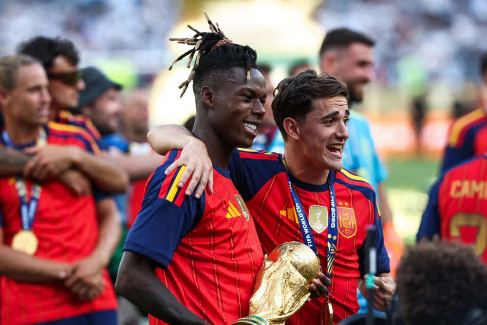 Tin chuyển nhượng hôm nay (20/7): MU quyết đấu Nico Williams, Inter được đà hét giá sao World Cup - Ảnh 1. Tin chuyển nhượng hôm nay (20/7): MU quyết đấu Nico Williams, Inter được đà hét giá sao World Cup - Ảnh 1.