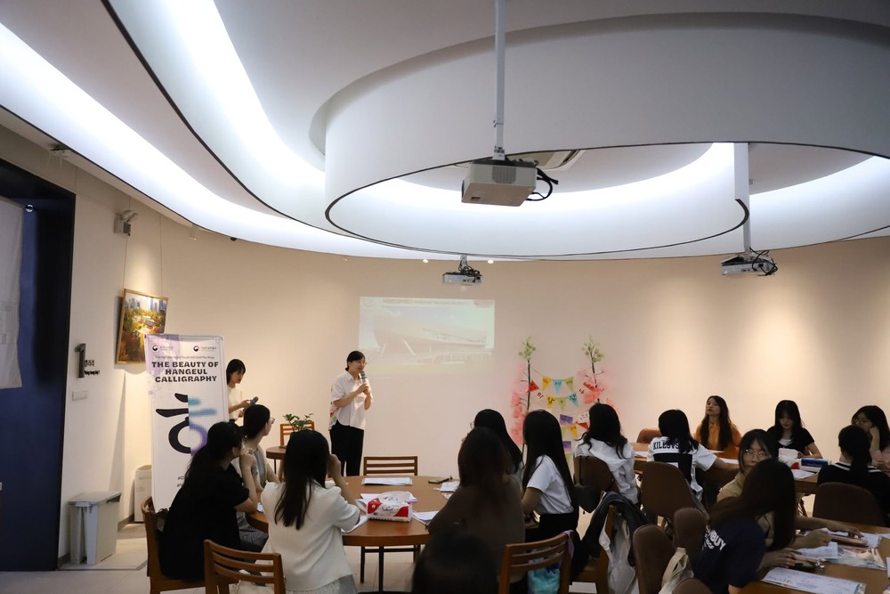 Từ tổ chức sự kiện đến phát triển công chúng: Góc nhìn từ các trung tâm văn hóa quốc tế - Ảnh 3. Từ tổ chức sự kiện đến phát triển công chúng: Góc nhìn từ các trung tâm văn hóa quốc tế - Ảnh 3.