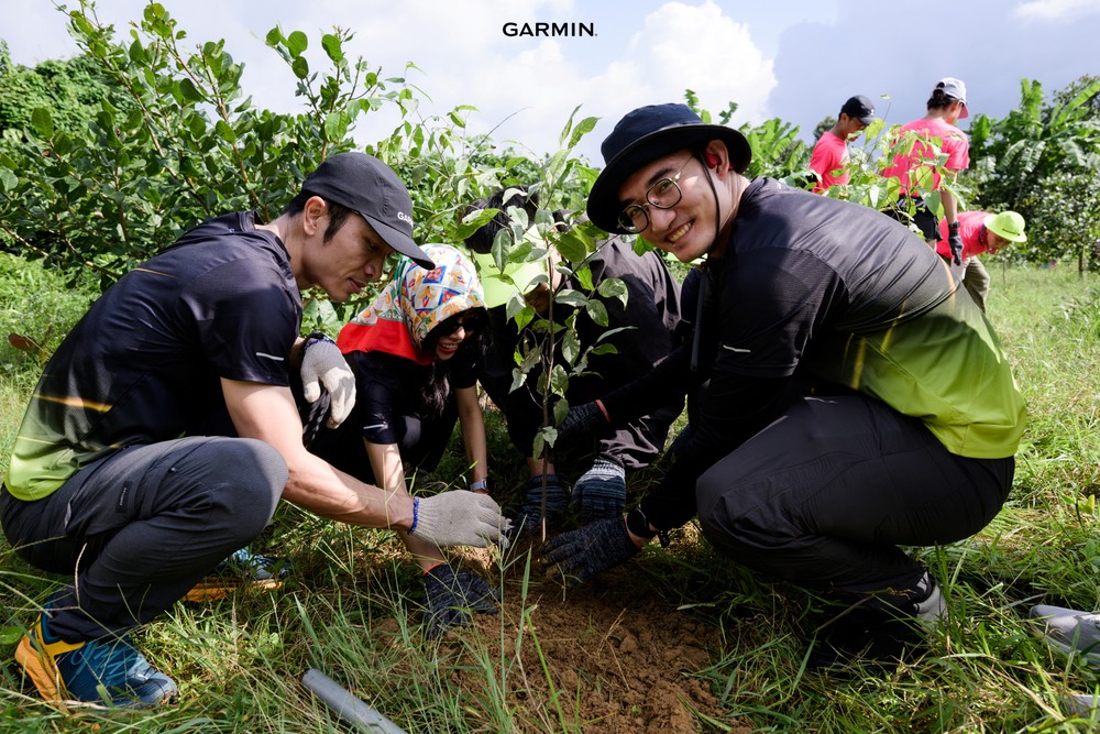 Garmin Việt Nam trồng 1.000 cây bản địa tại Khu bảo tồn thiên nhiên Núi Ông - Ảnh 2. Garmin Việt Nam trồng 1.000 cây bản địa tại Khu bảo tồn thiên nhiên Núi Ông - Ảnh 2.