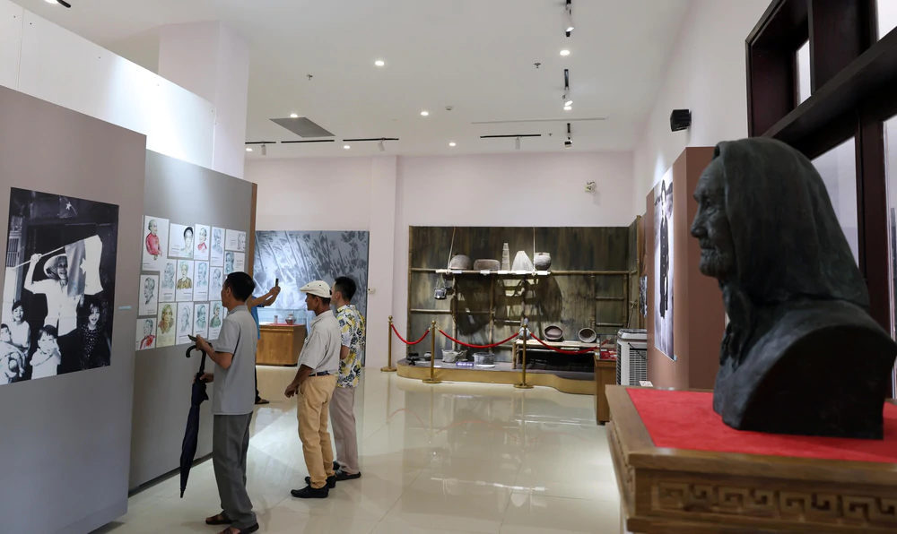 Đà Nẵng: Bảo tàng "đặc biệt" trong lòng Tượng đài Mẹ Việt Nam anh hùng - Ảnh 10. Đà Nẵng: Bảo tàng "đặc biệt" trong lòng Tượng đài Mẹ Việt Nam anh hùng - Ảnh 10.
